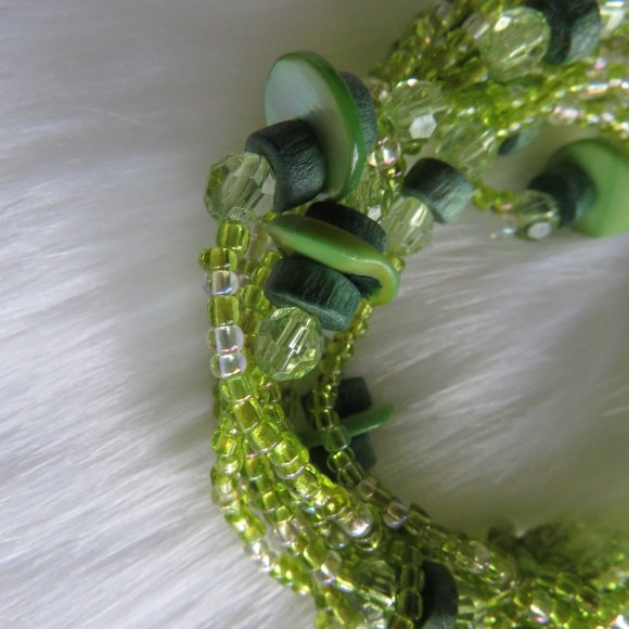 Green Beaded Bracelet - Picture 3 of 4
